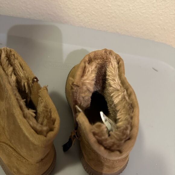 Cat & Jack Girl Tan Booties Size 7 - Picture 6 of 6